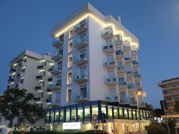 hoteldanielsriccione it ponte-primo-maggio-sul-mare-a-riccione 015